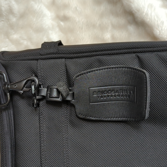 BRIGGS & RILEY | Messenger Laptop Cross-Body Bag - Picture 8 of 16